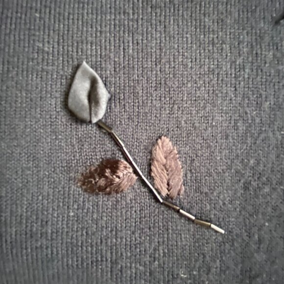 KAREN SCOTT Black Wool Blend Beaded Floral Appliqué Sweater Pullover M - Picture 9 of 12